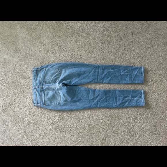 Alice and Olivia Good Exposed Button Jeans - Picture 4 of 6